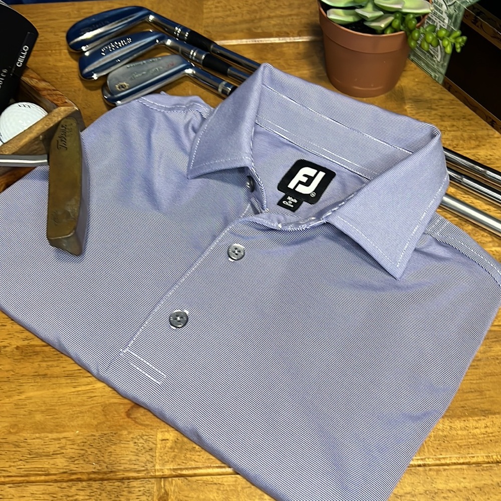 FootJoy golf ⛳️ polo size Medium purple/white pin strips